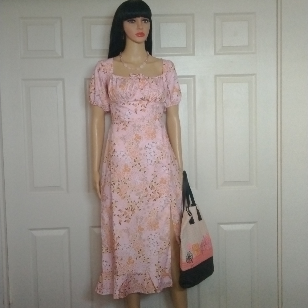 Spring + Mercer sundress/ H&M straw tote